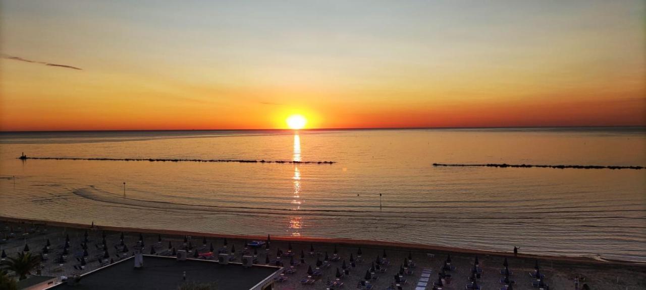 Апартаменти Attico Fronte Mare Мартінсікуро Екстер'єр фото