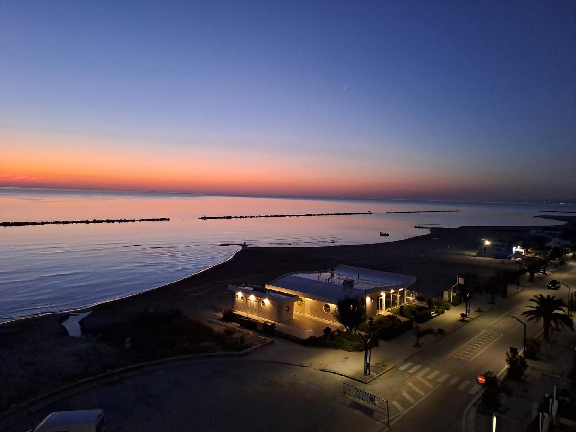 Апартаменти Attico Fronte Mare Мартінсікуро Екстер'єр фото