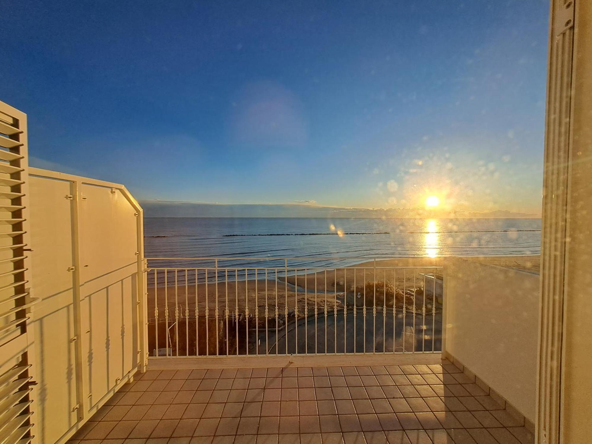 Апартаменти Attico Fronte Mare Мартінсікуро Екстер'єр фото