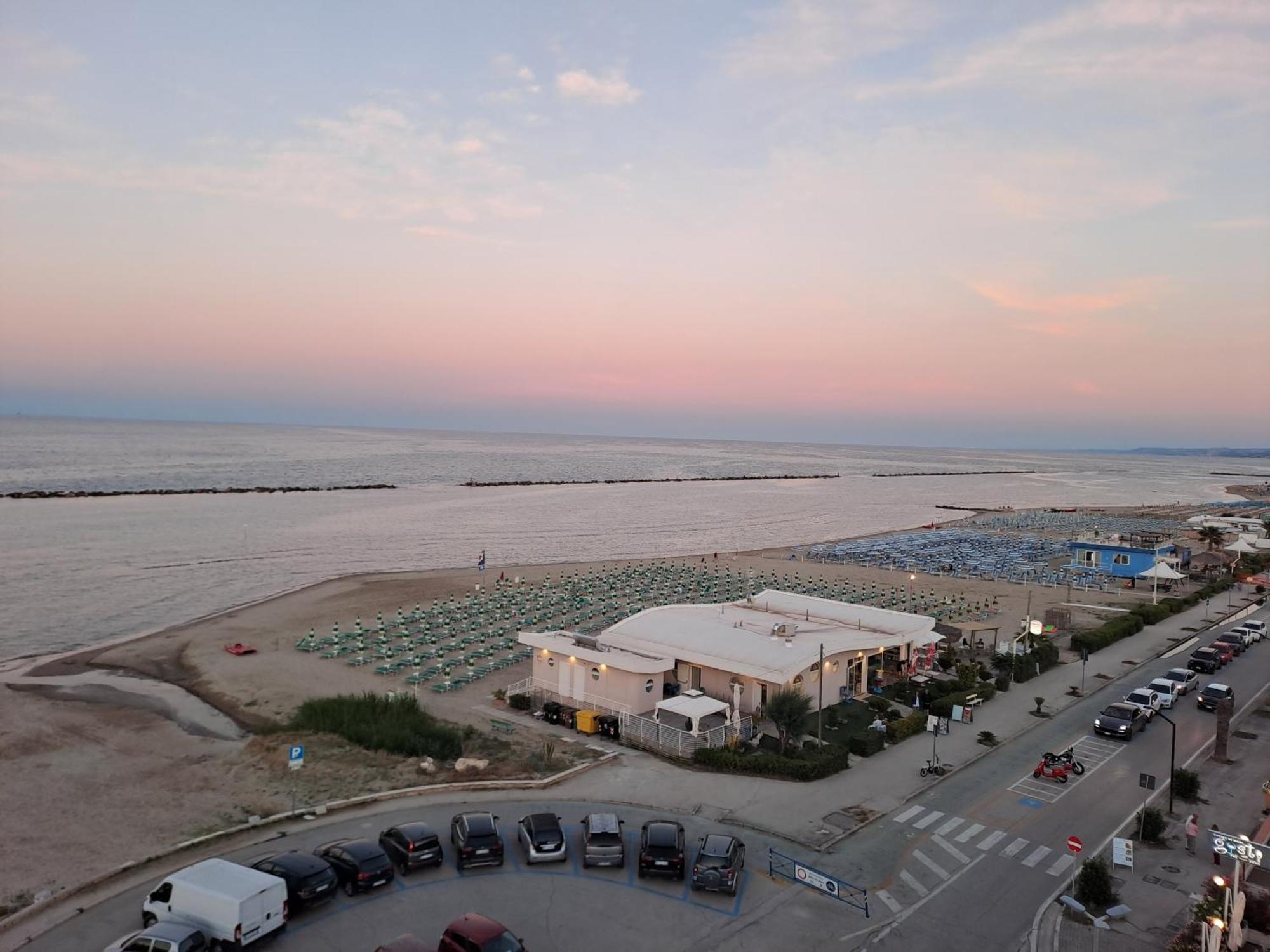 Апартаменти Attico Fronte Mare Мартінсікуро Екстер'єр фото